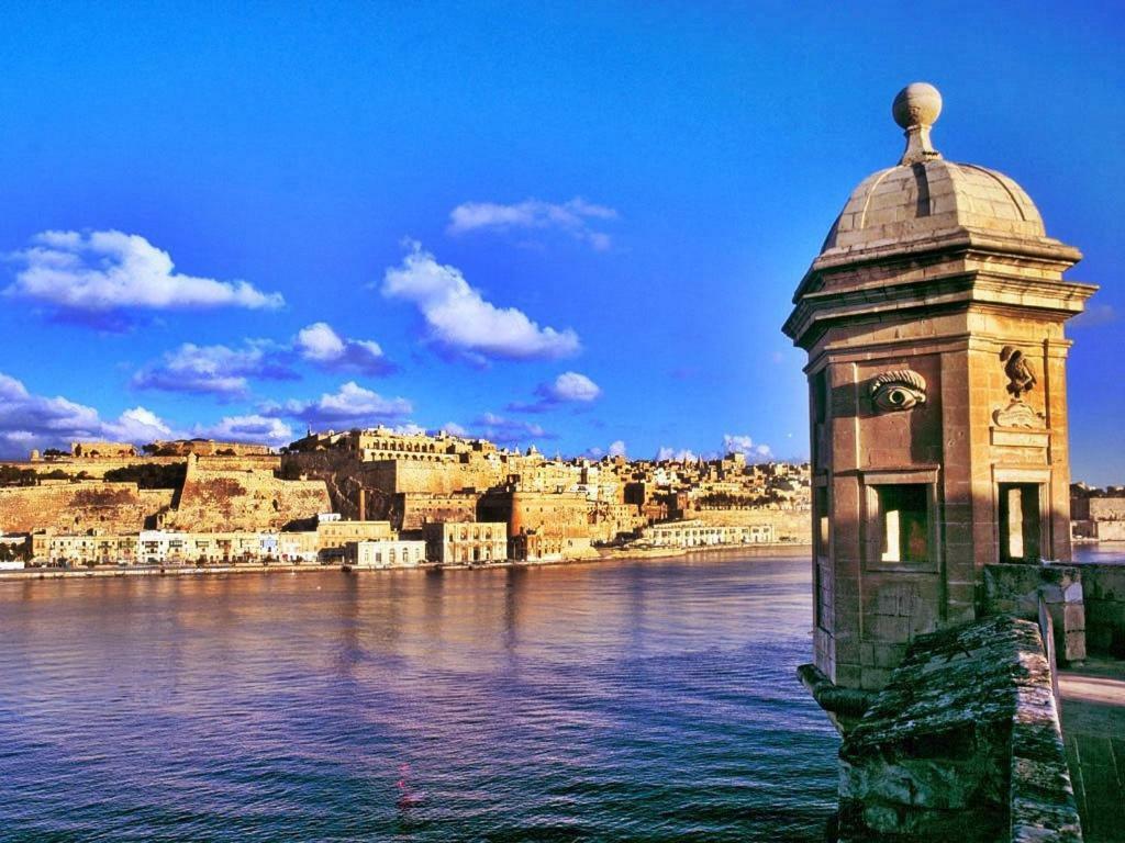 Cosy 1Br Penthouse With Terrace, Great Location Gzira Exterior foto