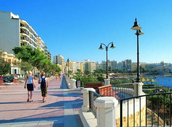 Cosy 1Br Penthouse With Terrace, Great Location Gzira Exterior foto